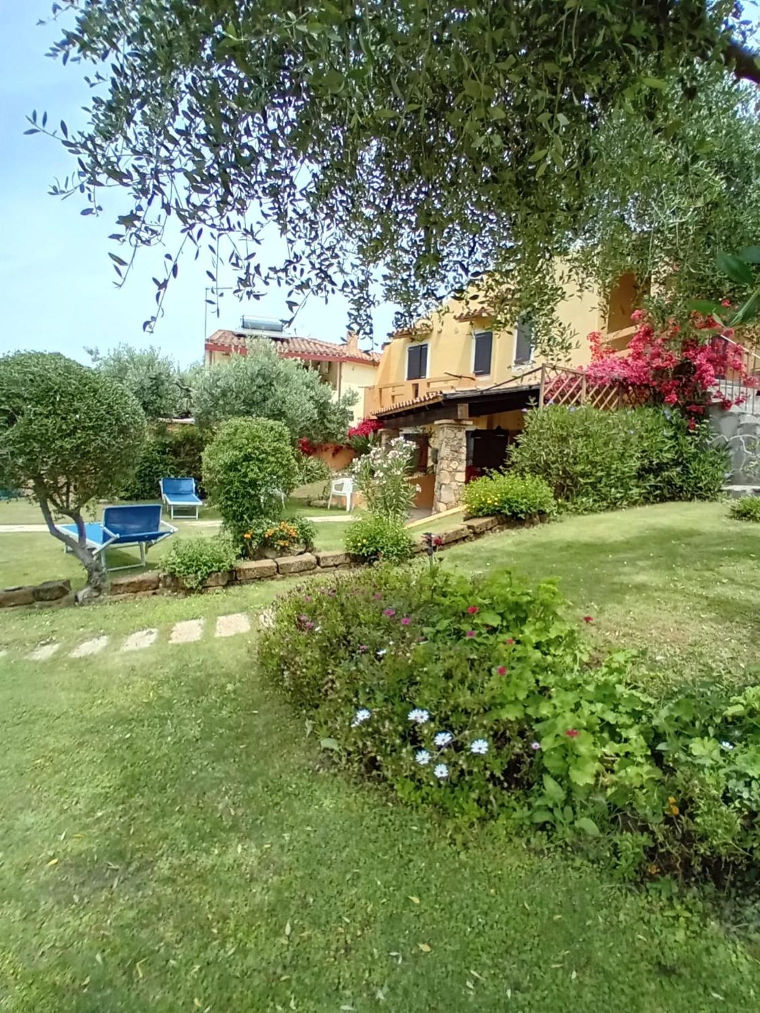 Villa Mediterraneo Chia Esterno foto
